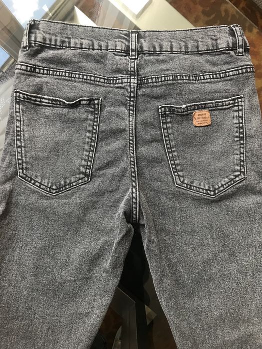 Szare jeansy ZARA