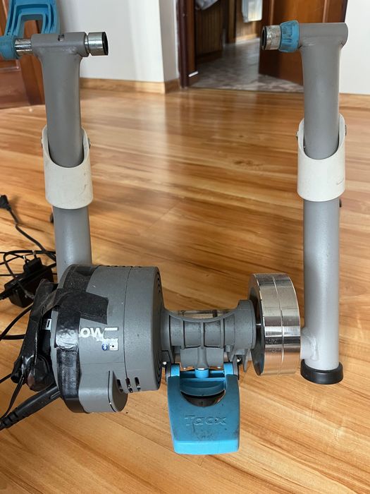 Trenażer Tacx Flow Smart