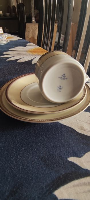 Conjunto de 1 chávena, pires e prato raso Vista Alegre Coleção Chiado