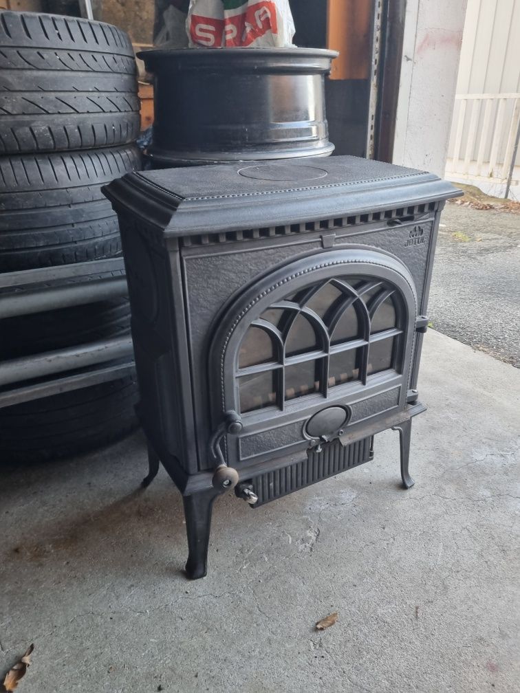 Jotul 3 kominek jøtul z popielnikiem dopalanie spalin