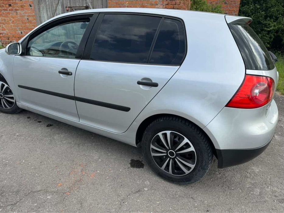 Продам Golf 5 1.6 mpi