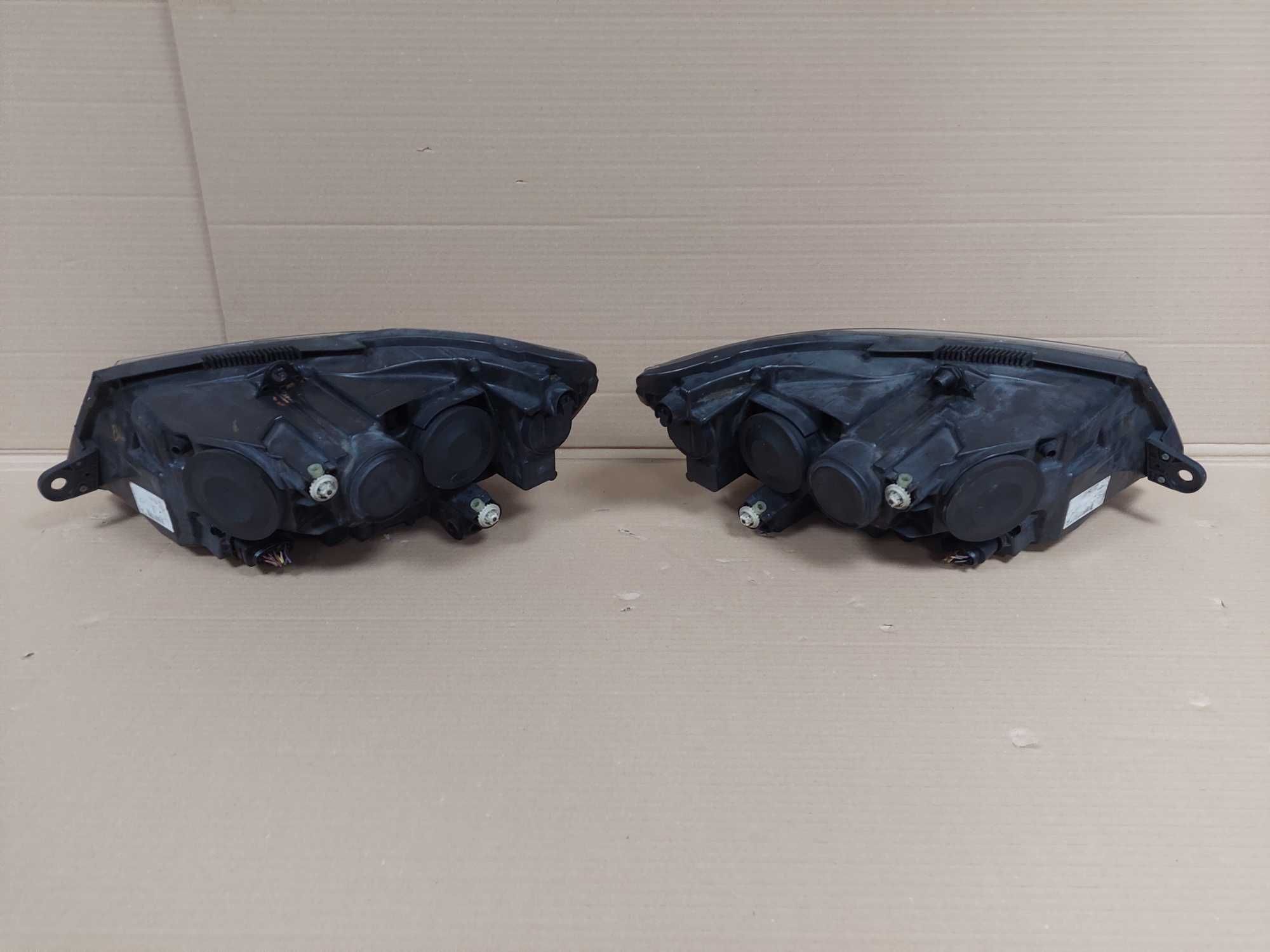 Skoda Superb 2 II LIFT 13-15r lampa przód prawa + lewa zwykłe H7 EU
