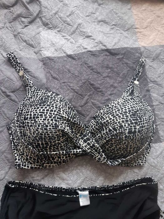 Купальник роздільний в чудовому стані