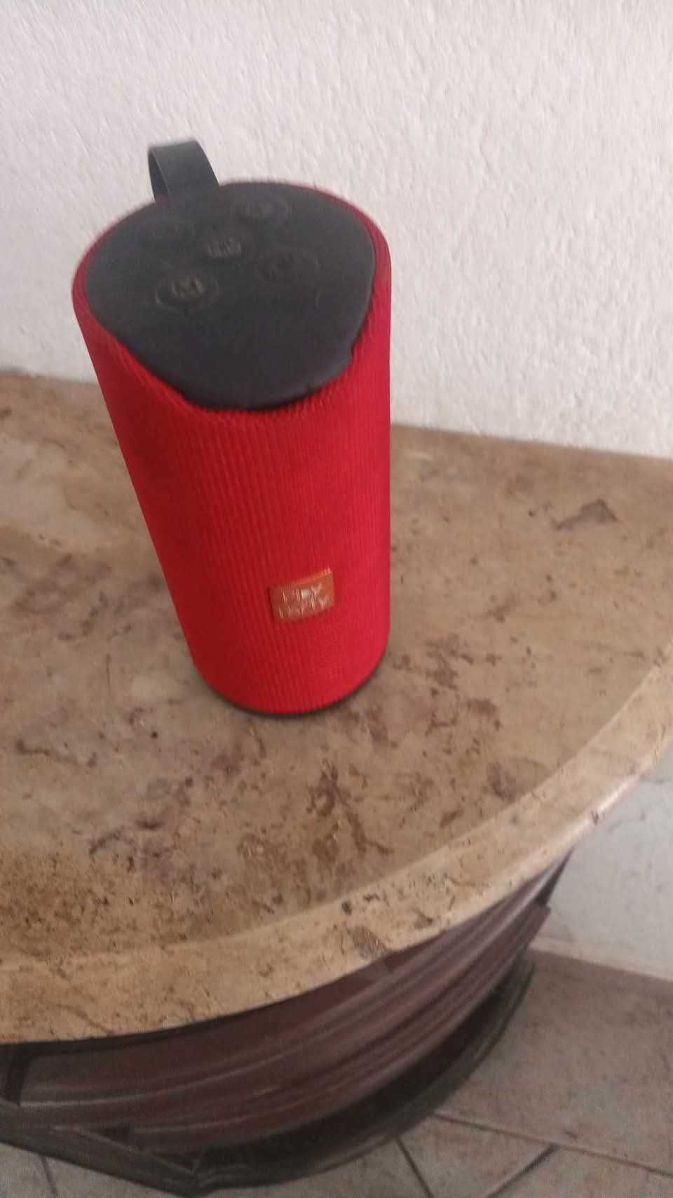 Vendo guitarra eléctrica mais sbufar e mais uma culuna ambos bom estad