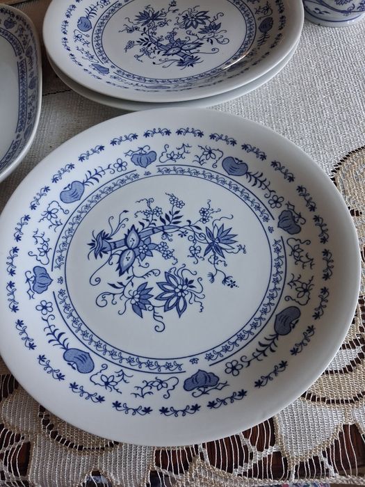 Zestaw talerzy porcelana wzór cebulkowy