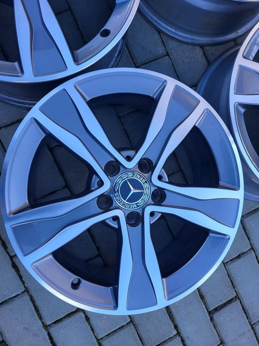 Felgi 7Jx17" Mercedes CKlasa W205 W204 W247 Aklasa W245 W176 W177 W638