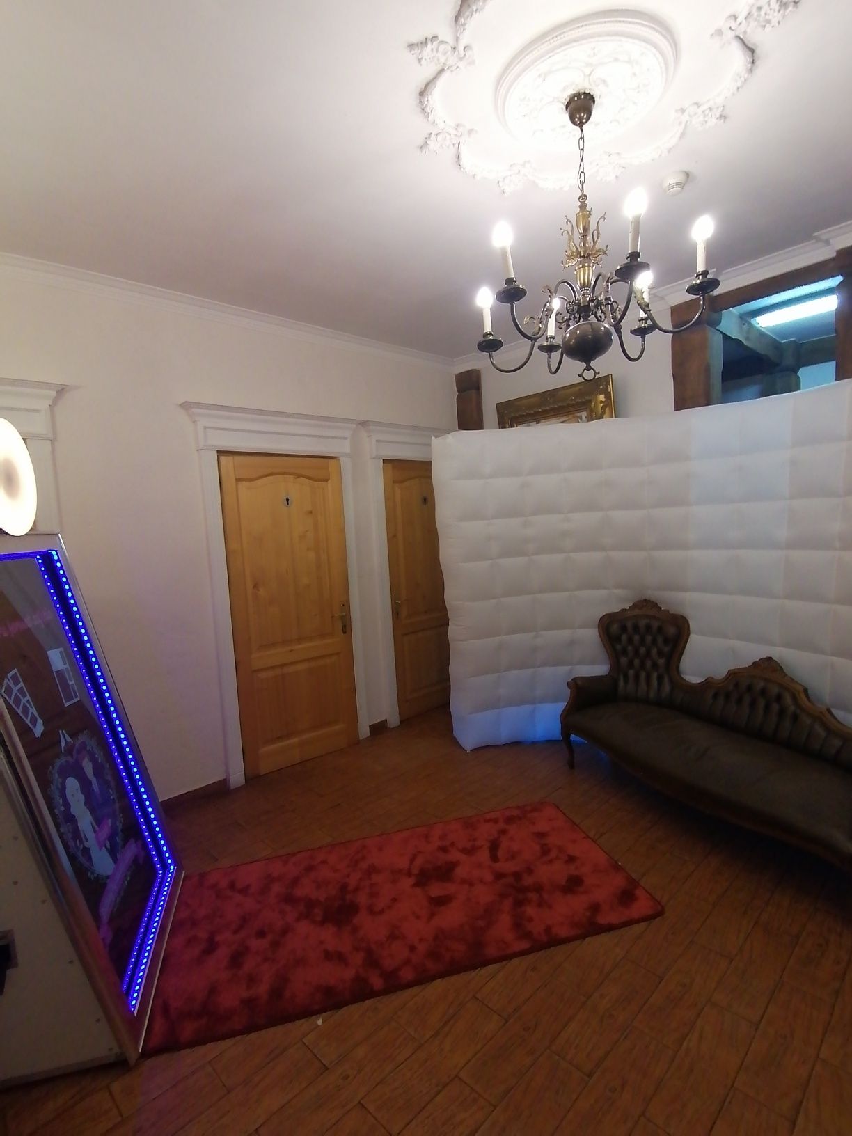 Dmuchańce atrakcje dla dzieci Fotobudka 360 fotolustro fotobox miś