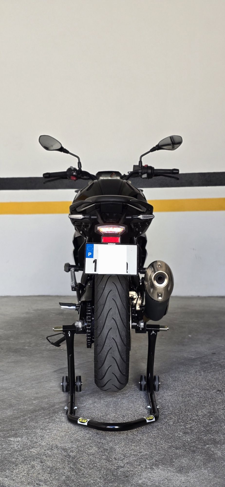 BMW G310 R - rebaixada