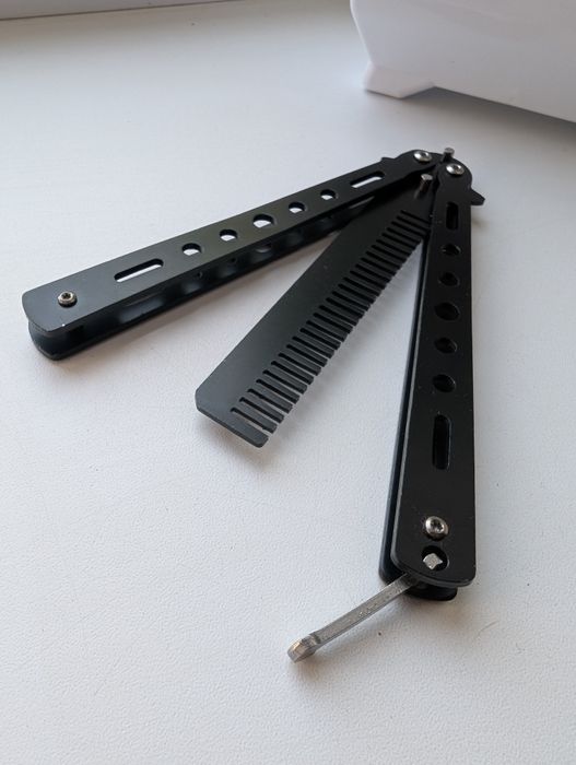 Гребінець , метелик , "бабочка" для волосся чи бороди