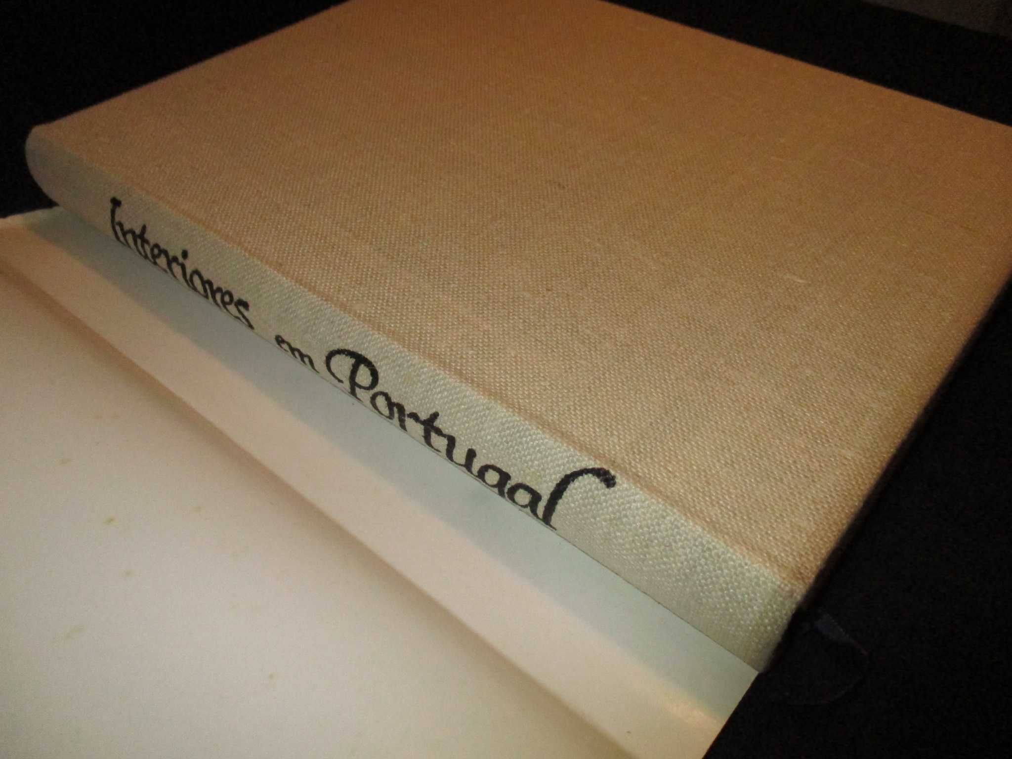 Livro Oriente e Ocidente nos Interiores em Portugal Numerado