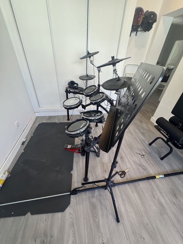 Bateria eletrica Alesis DM10