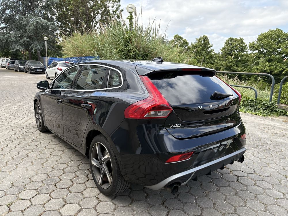 Volvo V40 D2 R-Design