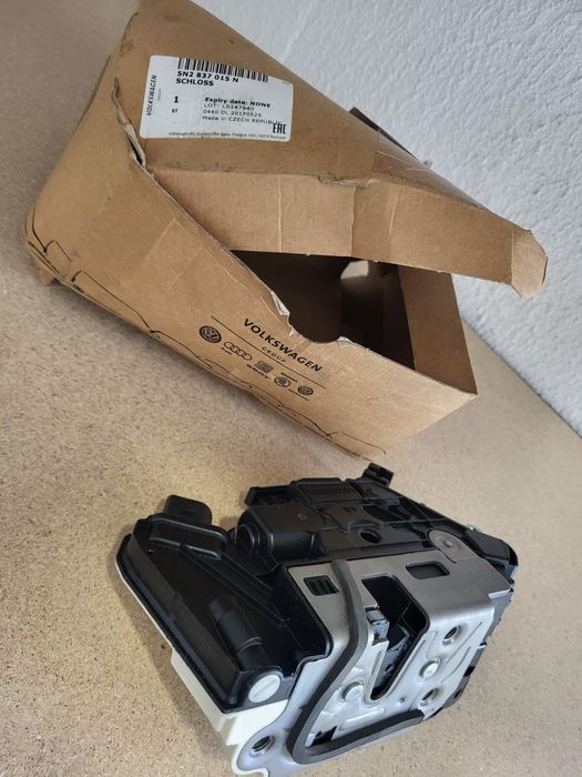 Fechadura Porta Condutor VW Passat CC