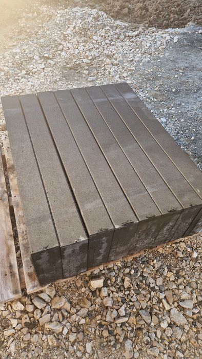 Sprzedam obrzeża Novator Bruk-Bet 10cm grafitowe