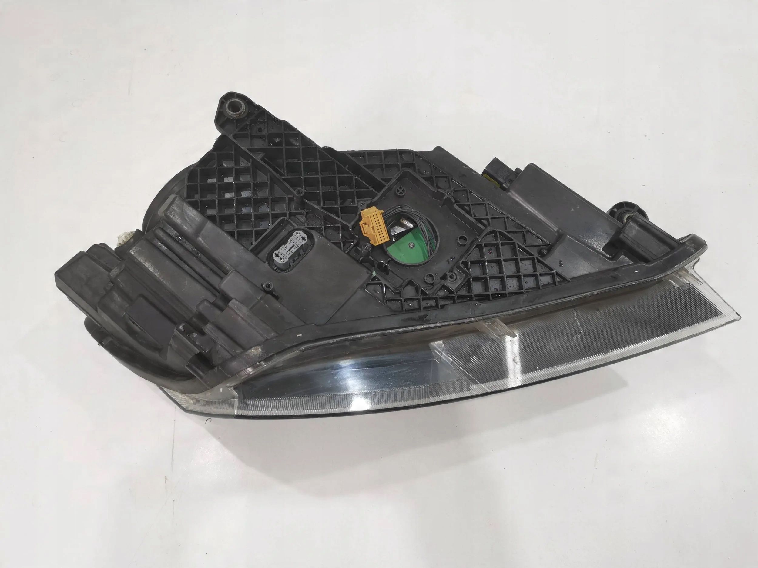 Superb Iii 3V Lampa Lewy przód igła Xenon Led