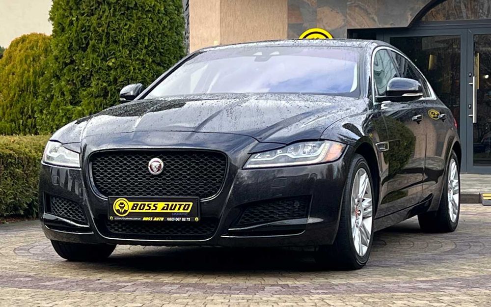 Jaguar XF 2015 рік