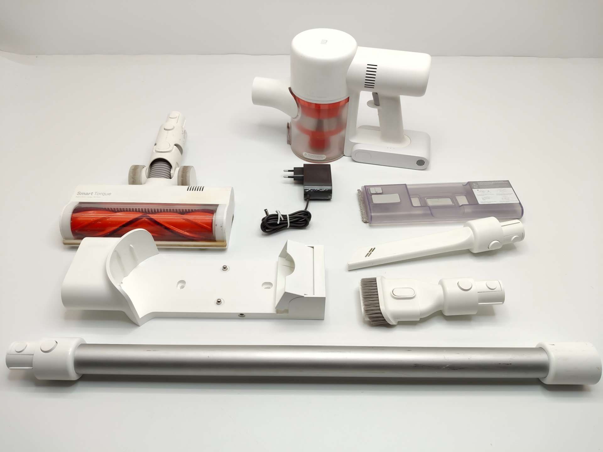 Odkurzacz pionowy Xiaomi Mi Vacuum Cleaner G10 biały (nowa bateria)