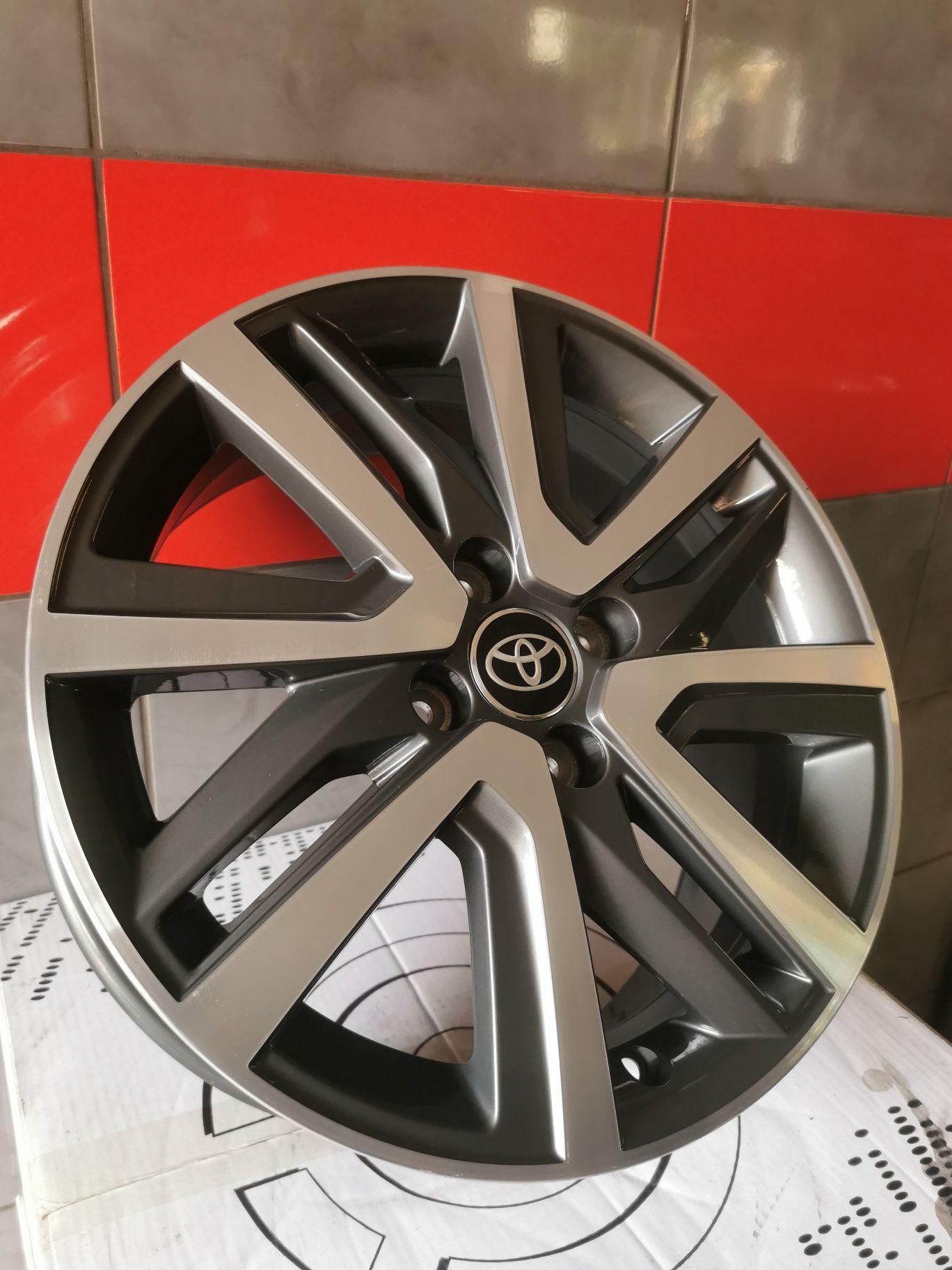 Felgi 16" 4x100 Toyota Yaris Suzuki Baleno Opel