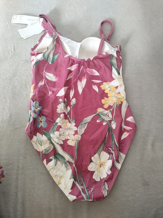 Jednoczęściowy strój kąpielowy Triumph rozm. 75C/M