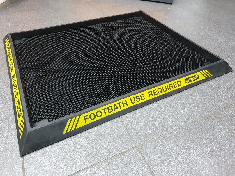 Mata sanitarno-dezynfekcyjna do dezynfekcji obuwia