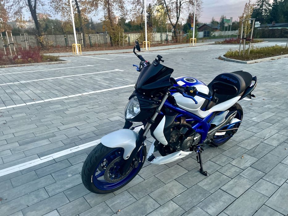 Suzuki sfv650 Gladius 650