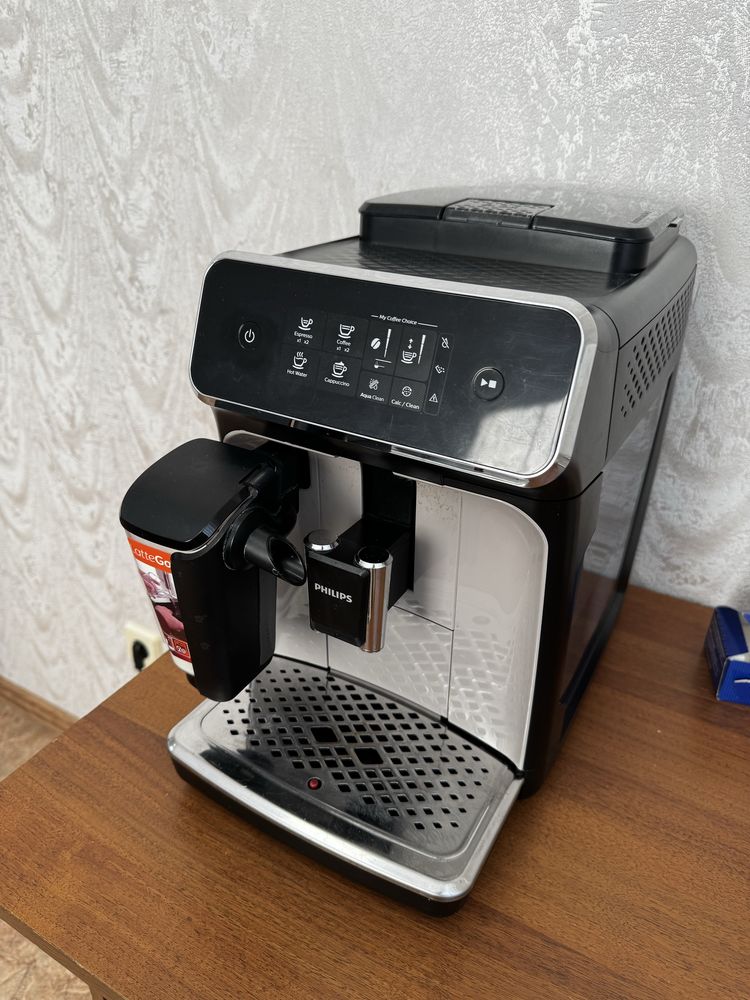 Кавомашина Philips 2200 EP2235