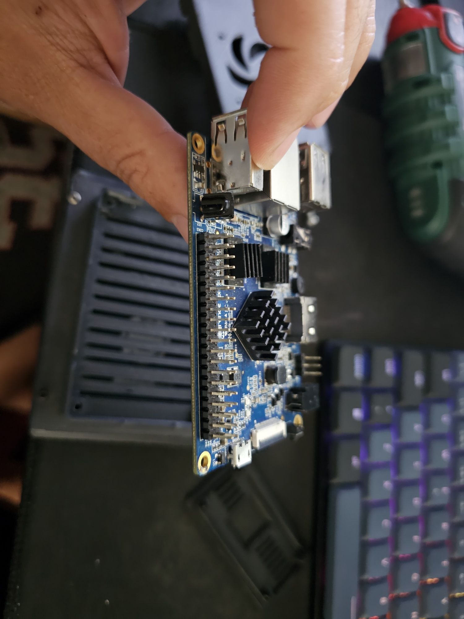 Orange pi pc com caixa dissipadores e cabo de alimentação