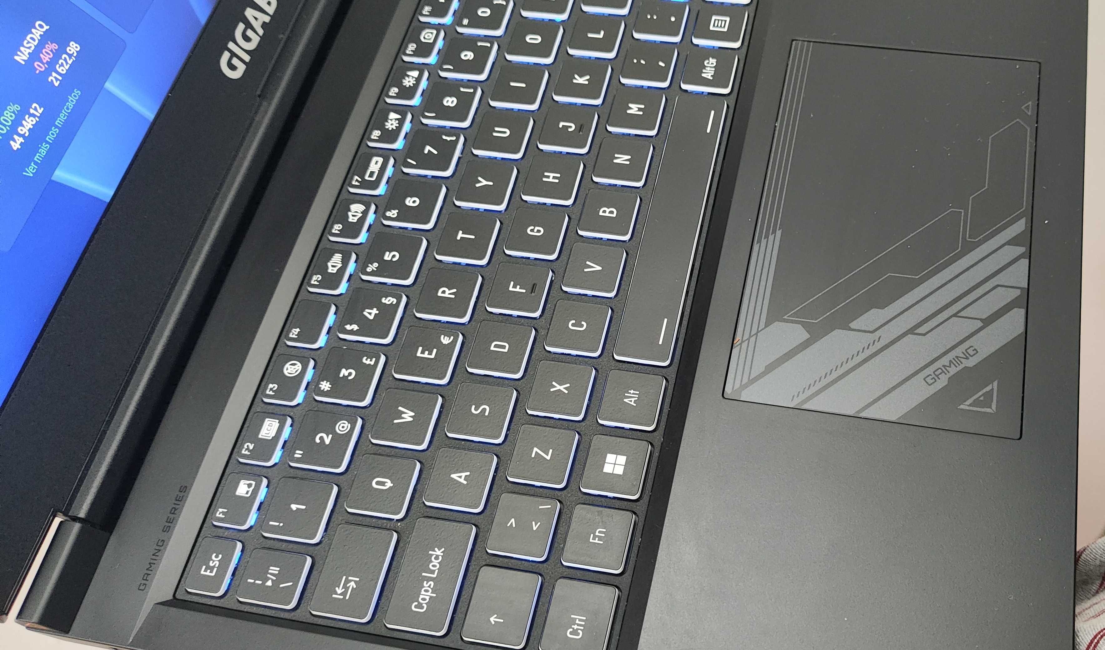 Portatil gaming - 32GB RAM • RTX 4060 • SSD NVME 500GB + Oferta
