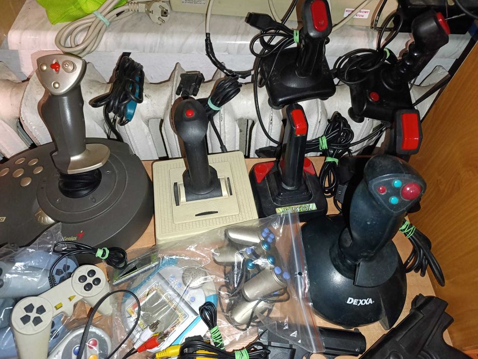 Akcesoria do Atari i Pegazusa oraz Nintendo 64