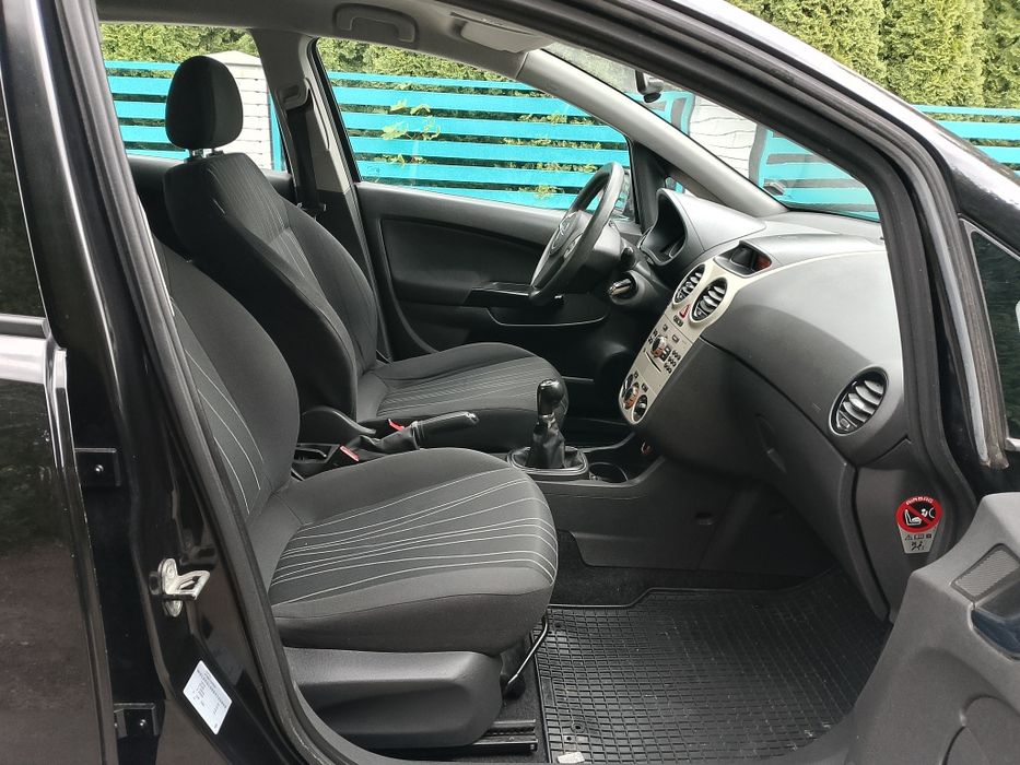 Opel Corsa D 1.4 Klima Serwis Czarna 5 drzwi