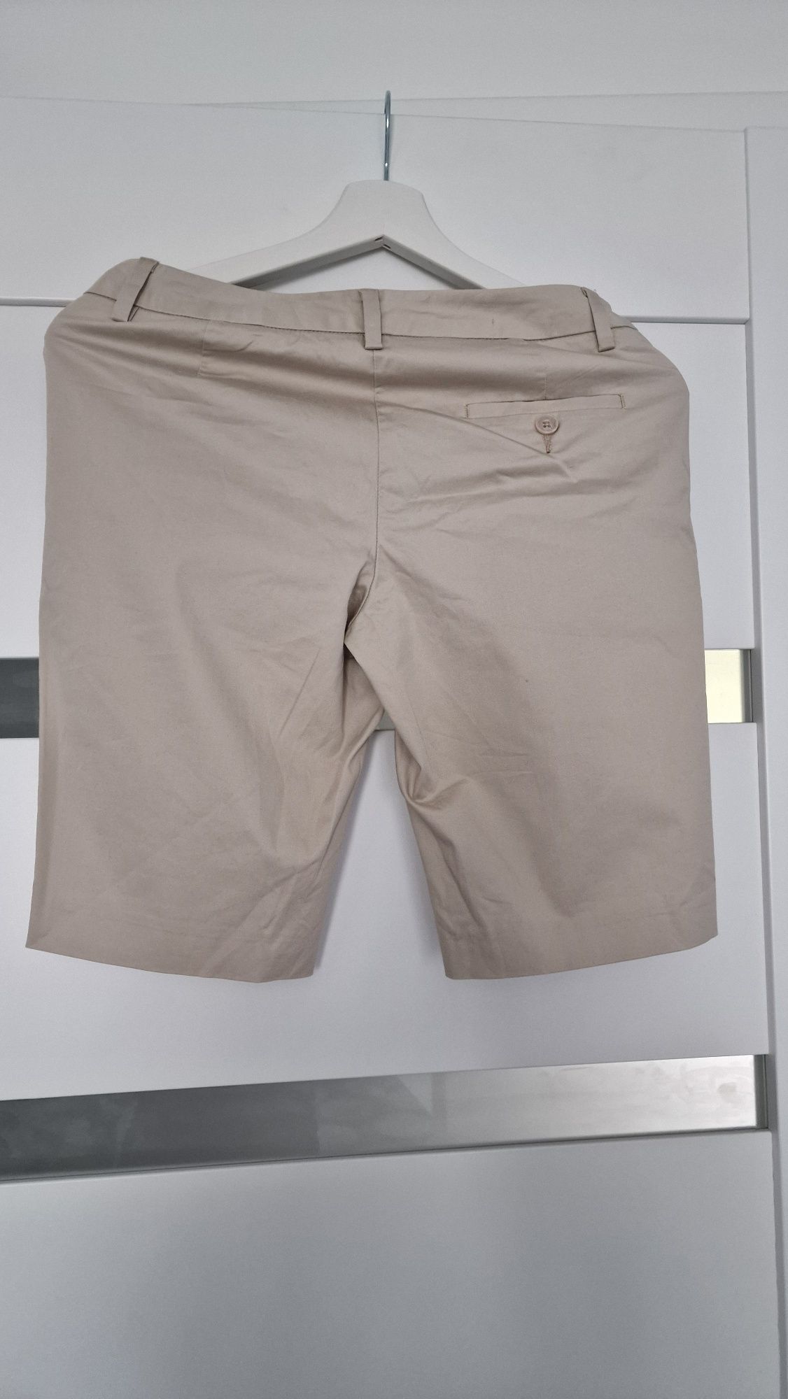 Spodenki 34 Sisley