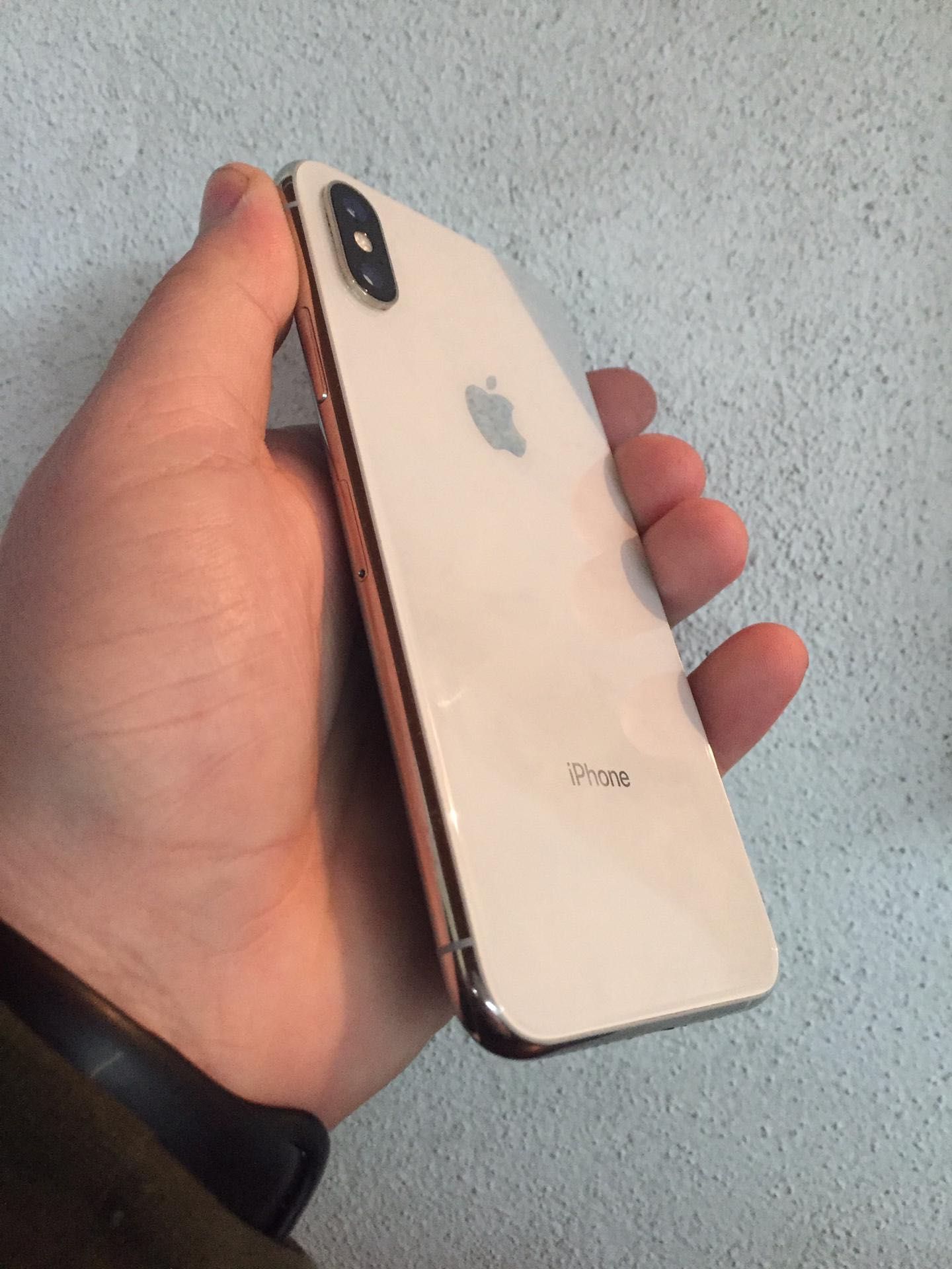 iPhone XS 64gb bom estado