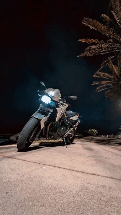 BMW modelo F800R de 2014