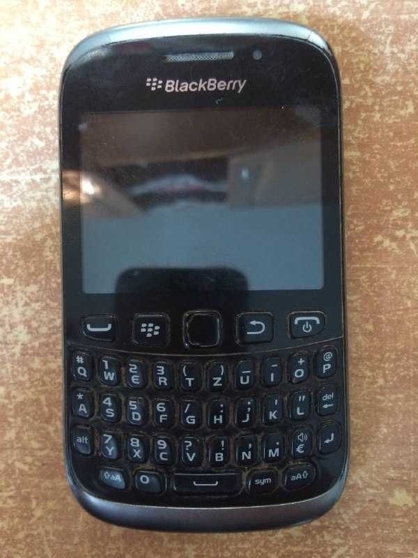 BlackBerry  9320