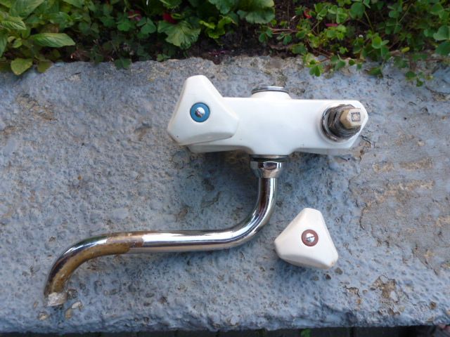 Bateria ,antyk , porcelanowa