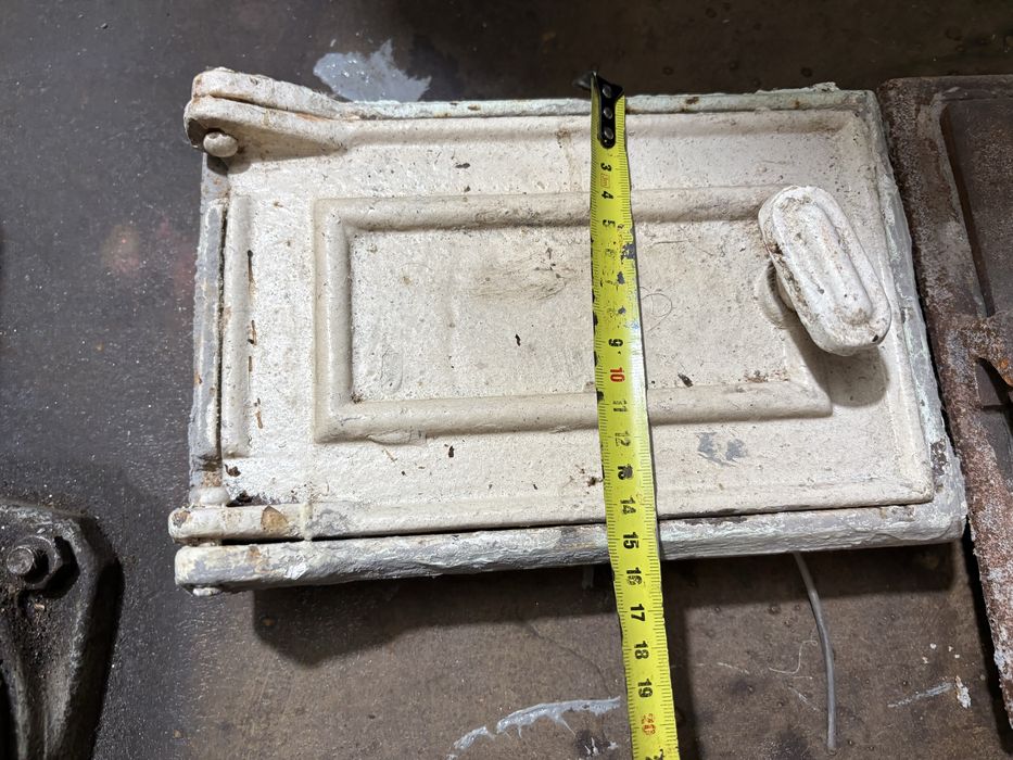 Двери для топки печки