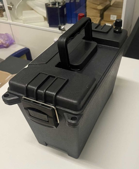 Бокс до акумулятора 40135 33140 Eve TopBand (Li-ion, LiPo, LiFePo4)