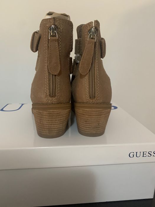 Botins Guess tamanho 39