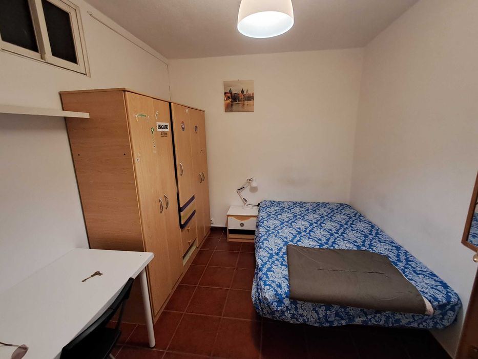 Quarto CASAL. Metro Marquês. CentroLISBOA. Entrada imediata.