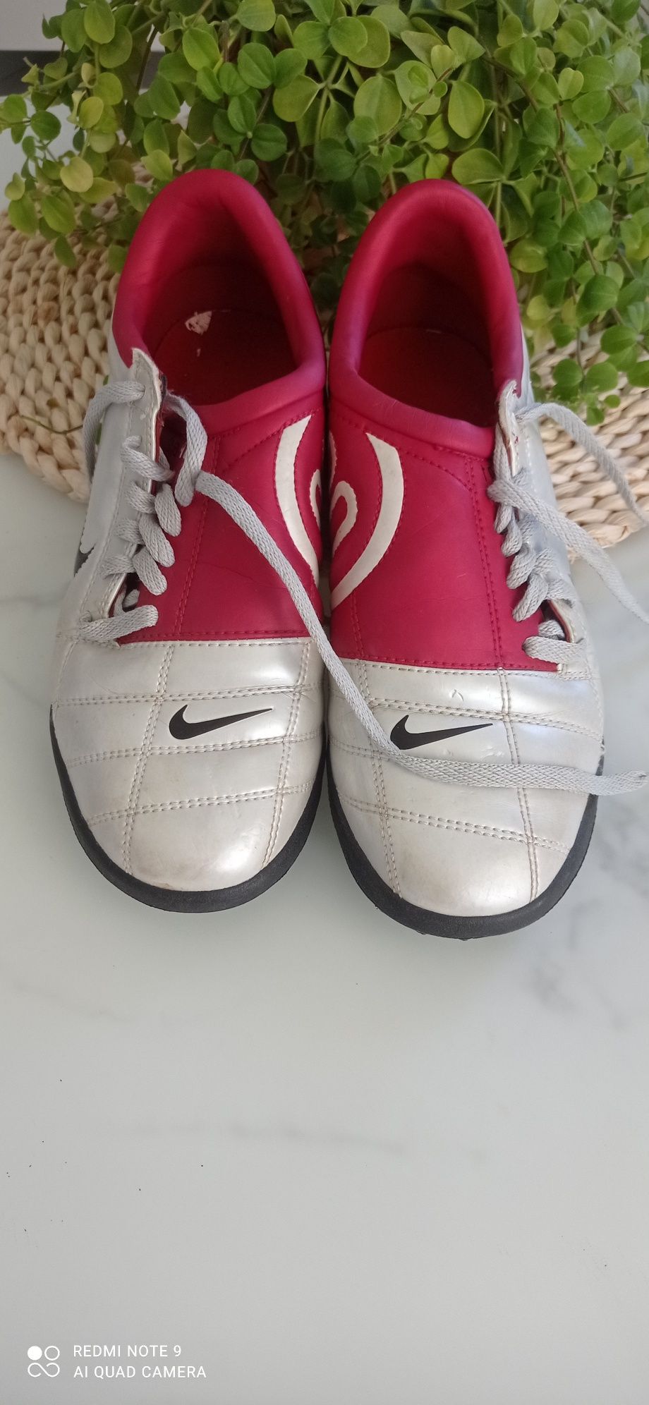 Buty sportowe korki  rozmiar 37,5