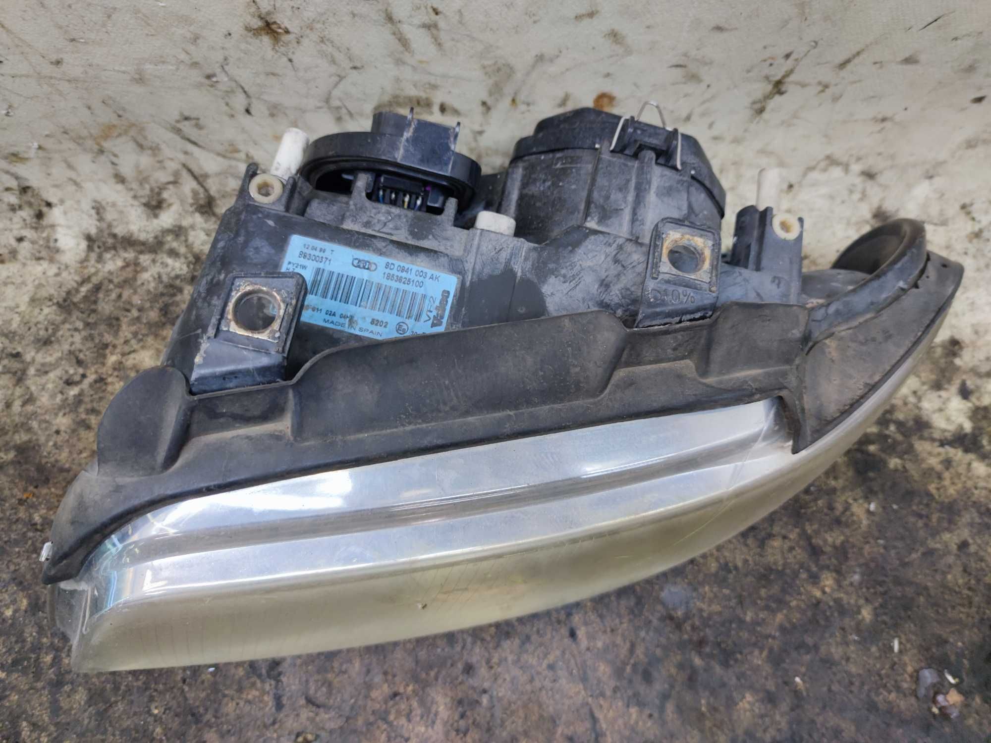 Audi A4 B5 Lift Lampa Przód Przednia Lewa LP