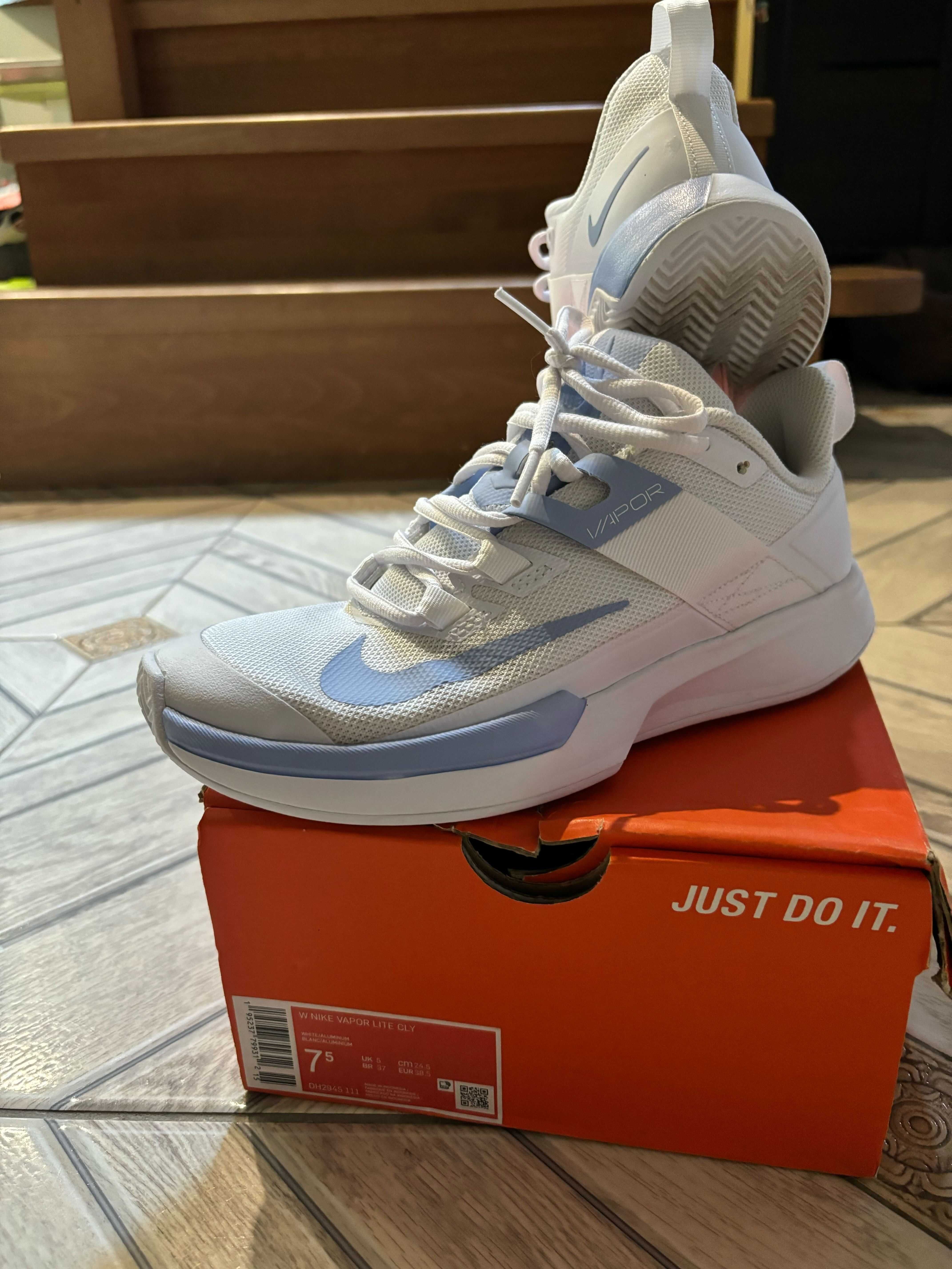 Жіночі кросівки Nike VAPOR LITE US 7.5 (24,5cm)
