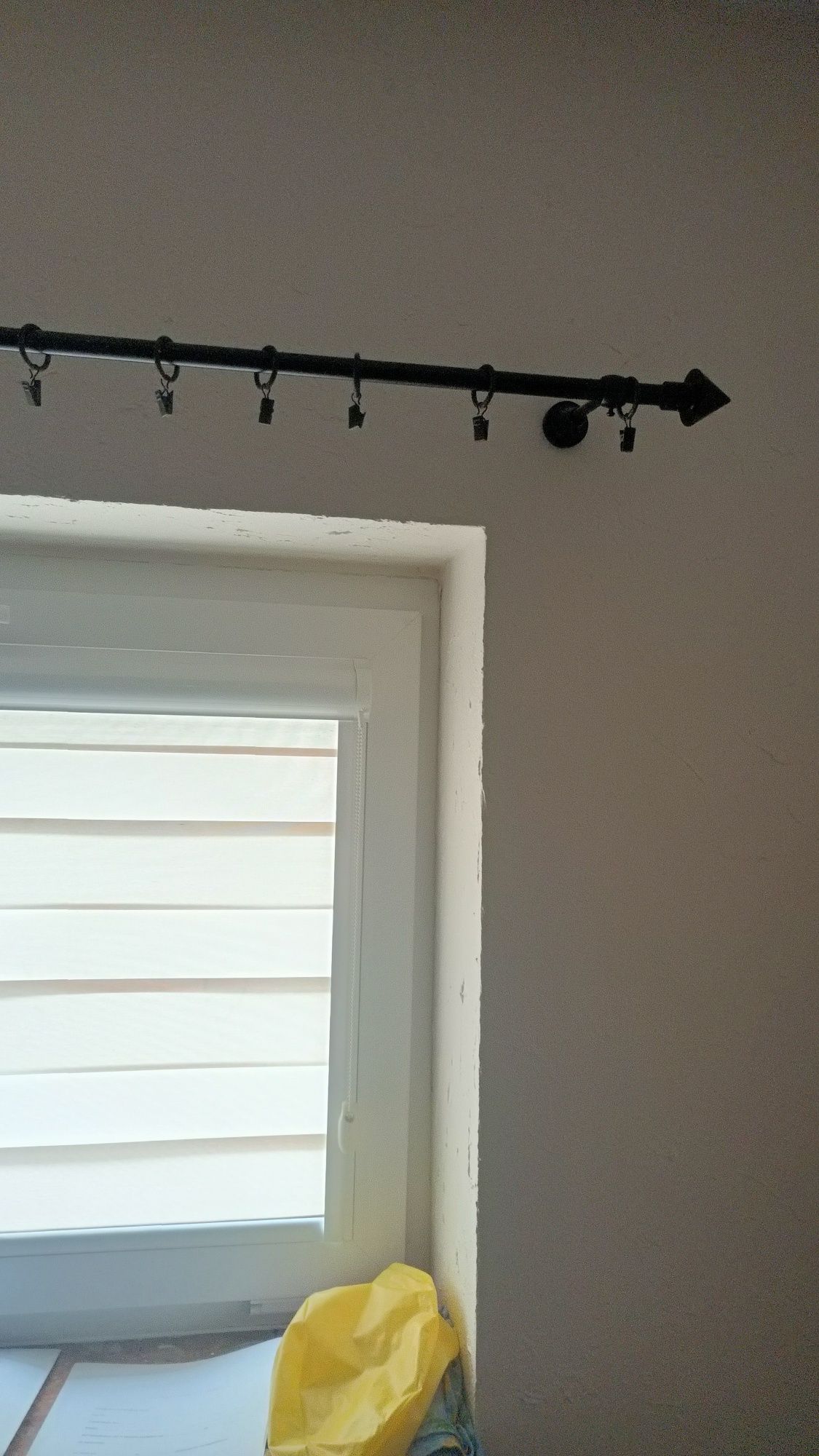 Karnisz metalowy czarny 130 cm