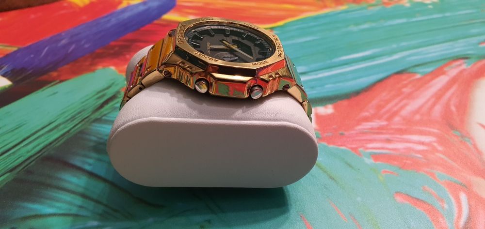 Złoty zegarek casio