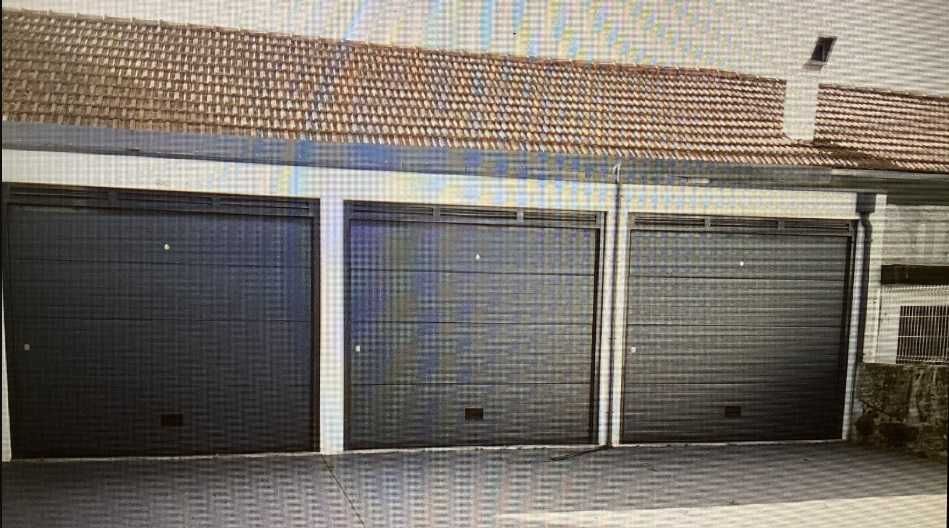 Apartamento T2 sito na Rua Honório de Lima - Porto