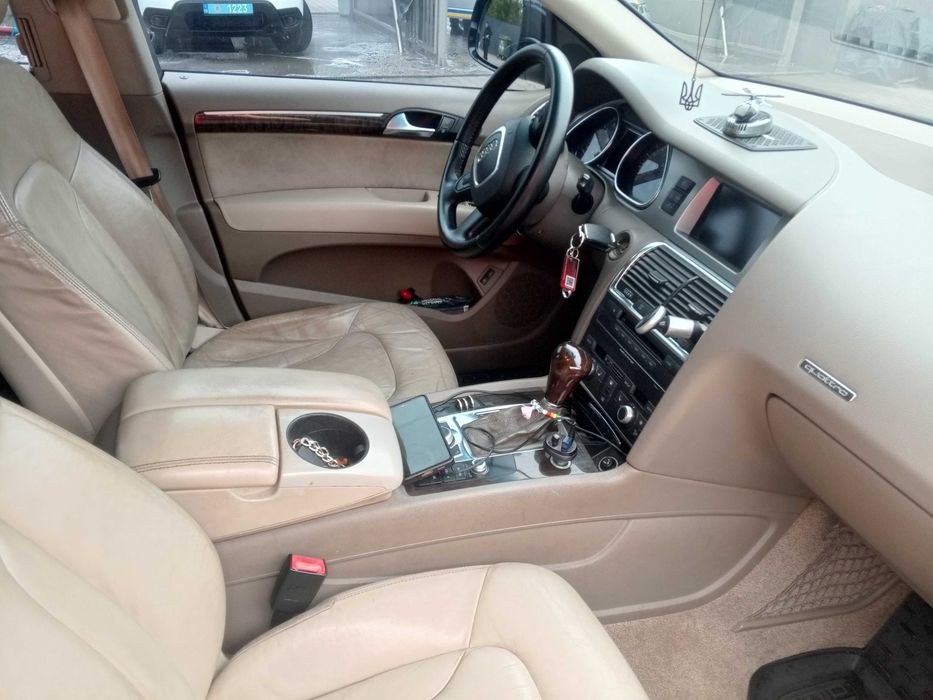 Авто audi q7 продажа