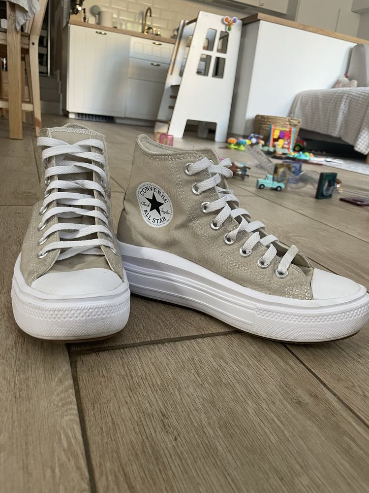 Converse na platformie jak NOWE