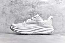 ButyMeskieHokaOneOneClifton9TripleWhiteDamskie nowy Rozmiar.38