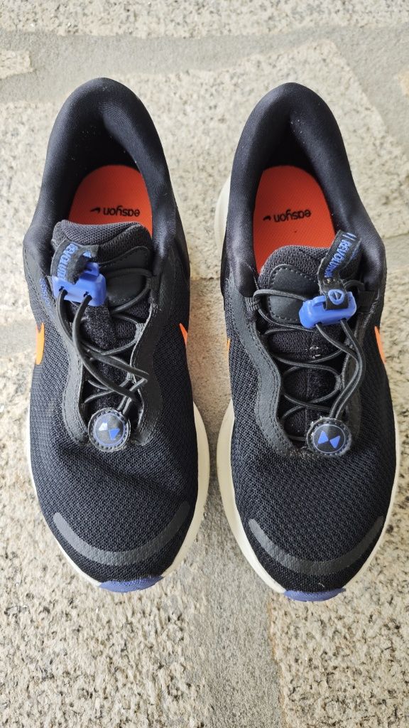 Nike Revolution 7