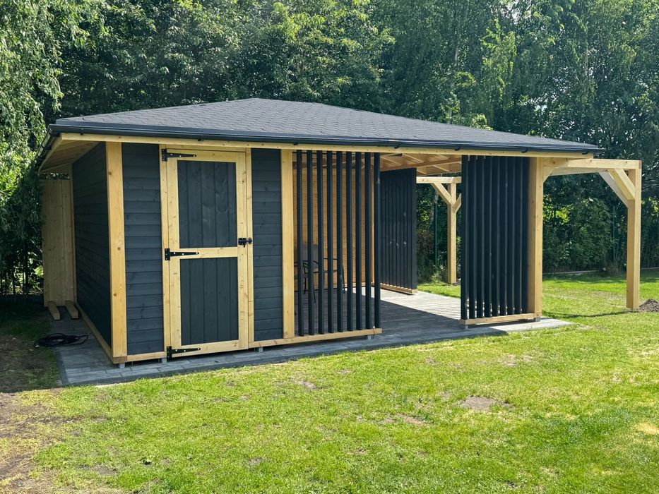 Duża altana wraz z domkiem narzędziowym